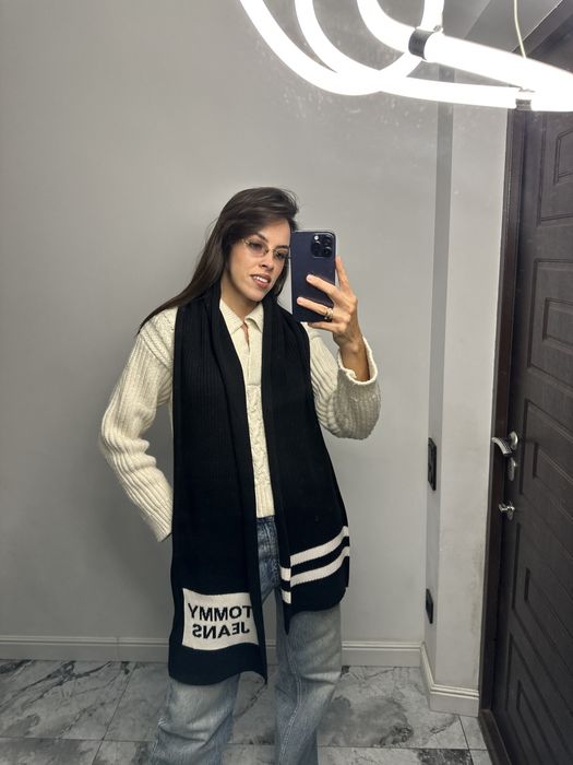 Шарф базовий унісекс чорний Tommy Jeans оригінал