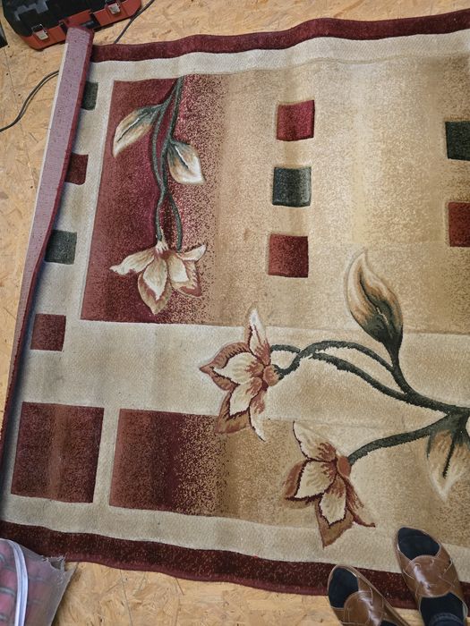 Dywan 160x220cm b.dobry stan