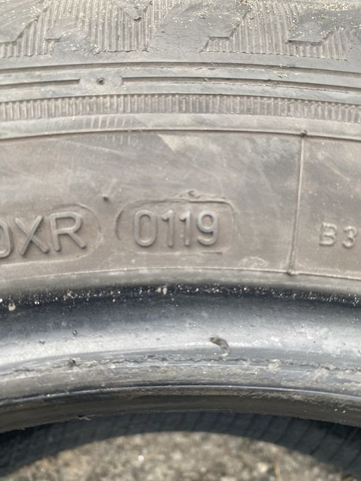 Продам шины, резину Dunlop , 215.60 R 16 Лето