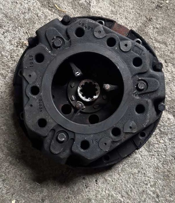 Docisk sprzęgła metalowy kombajn New Holland M 1550, M 8050 inne