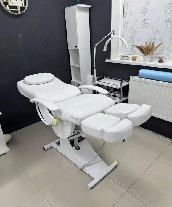 Педикюрно косметологическое кресло