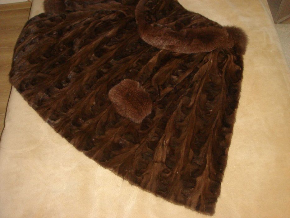 futro z norek - naturalne, długie z dużym kapturem +  toczek gratis