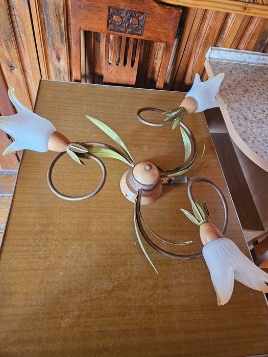 Продам люстру гарної якості