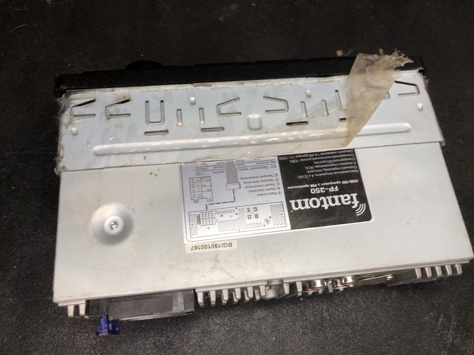 Магнітола магнітофон в машину  Автомагнитола FANTOM FP-350 Black/