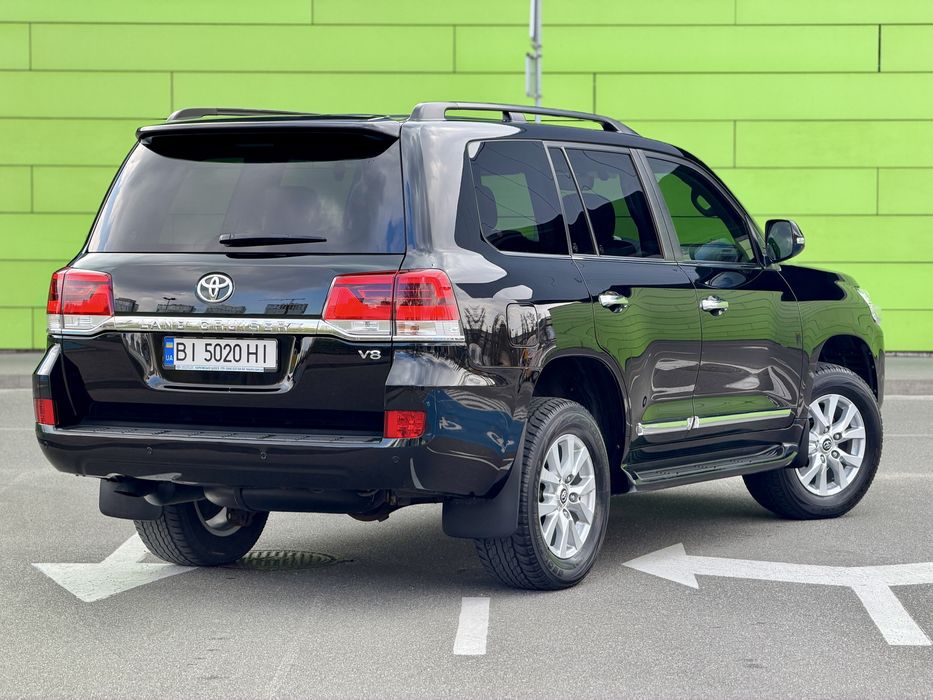 Toyota Land Cruiser 200 4.6 AT 2019 Official