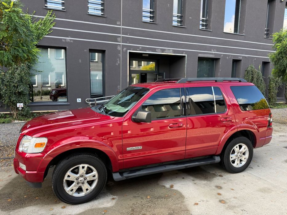 Ford Explorer