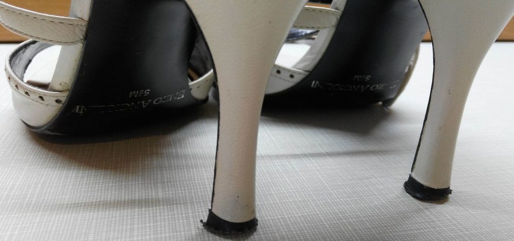Босоножки Enzo Angiolini