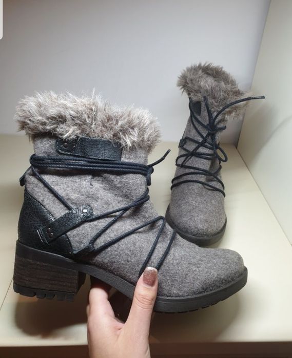 Ботинки валенки Bata  Оригинал Новые 38 размер сапоги