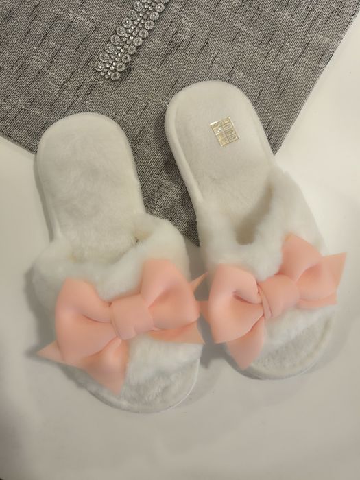 Chinelos interior pelúcia