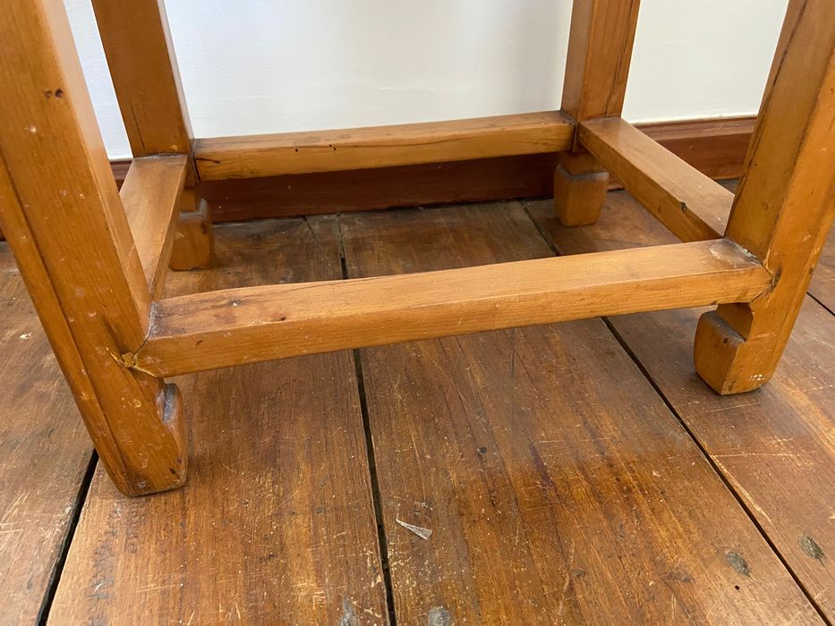 Mesinha chinesa de madeira