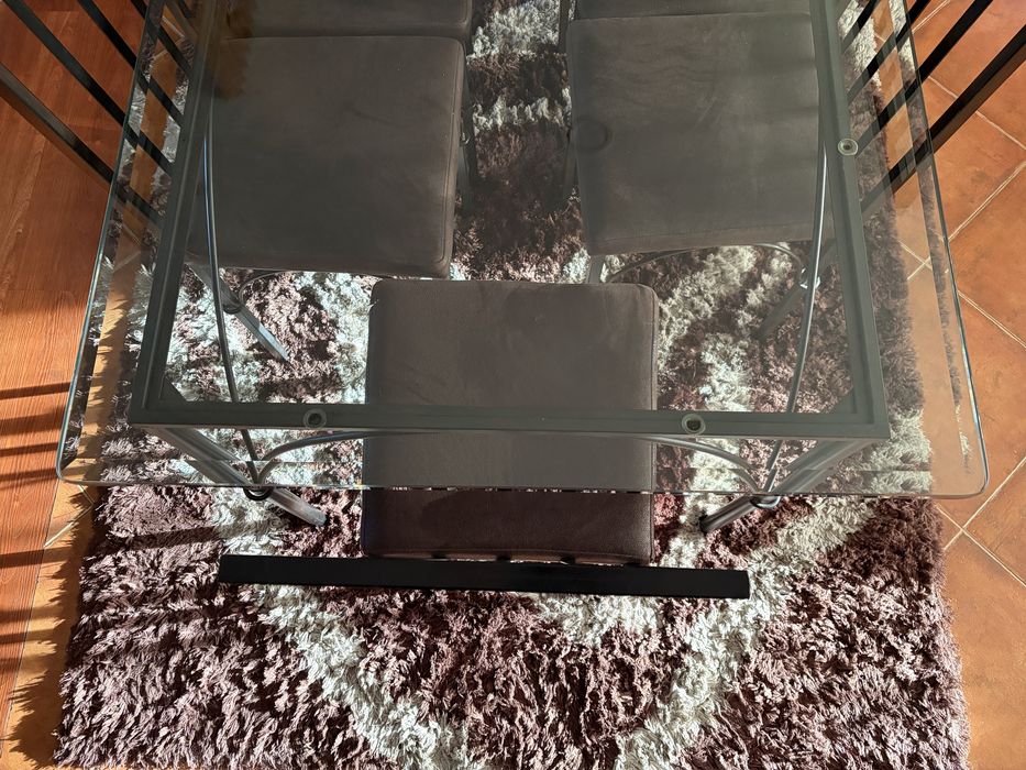 Mesa de sala em vidro