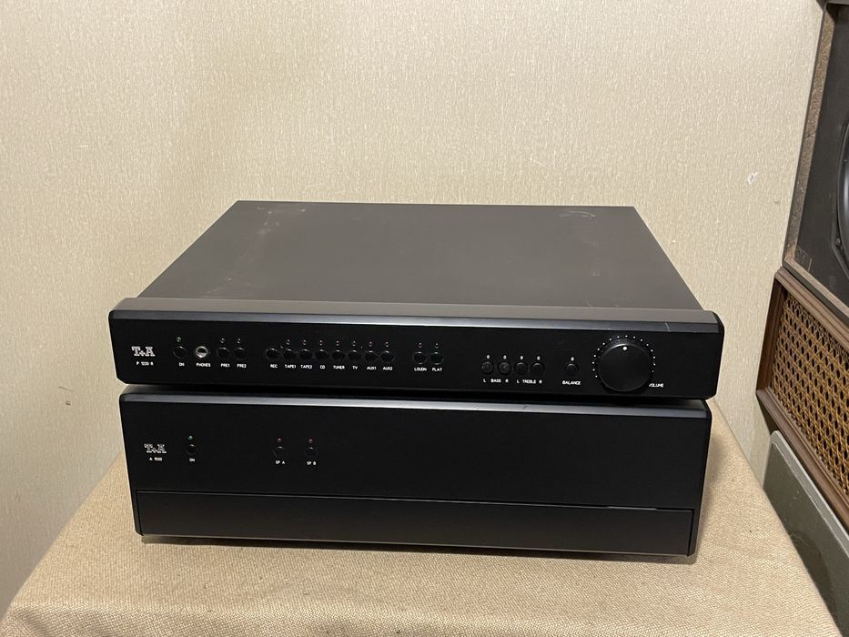 2-х блочный HI-END усилитель T+A PULSAR A1500 + P1220R (2х230Вт/22кг)
