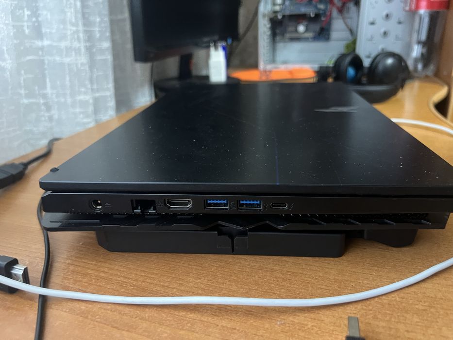 Продам ноутбок Acer Nitro V