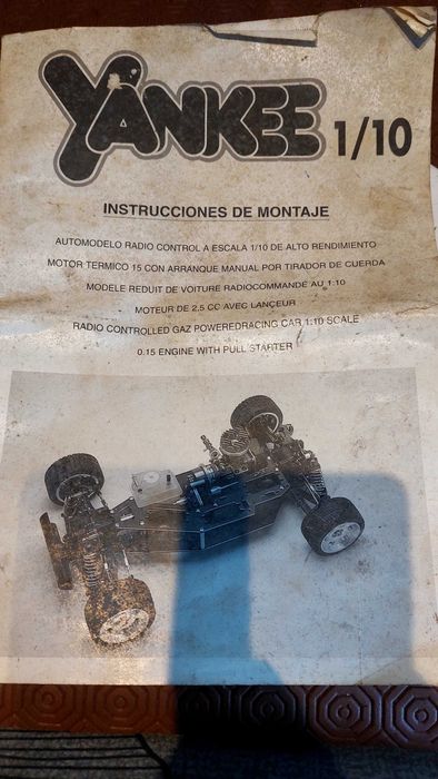 Pack rc 2 comandos futaba megatech + 2 carros +material rc