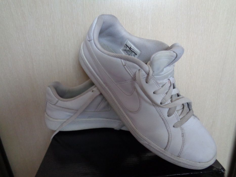NIKE uniseks skóra naturalna 44