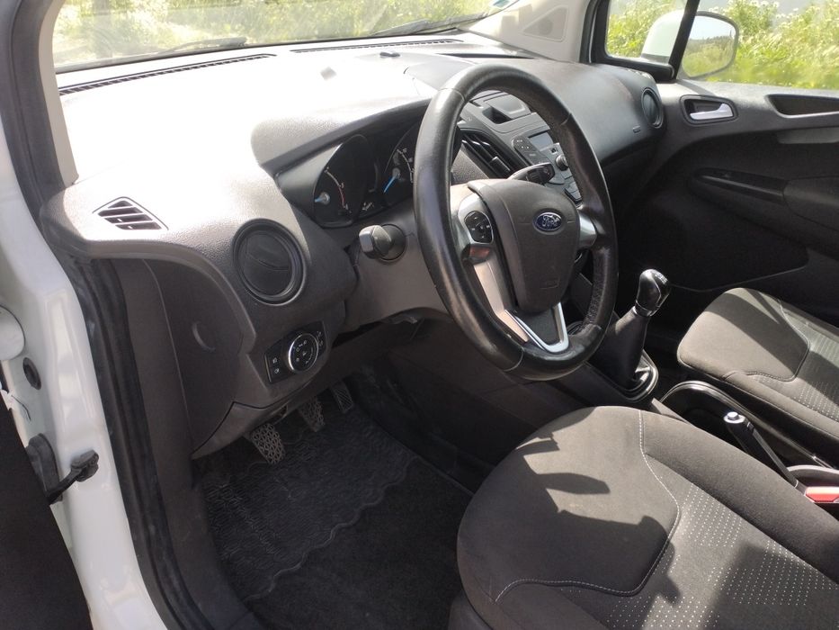 Ford Transit courier tdci 2014