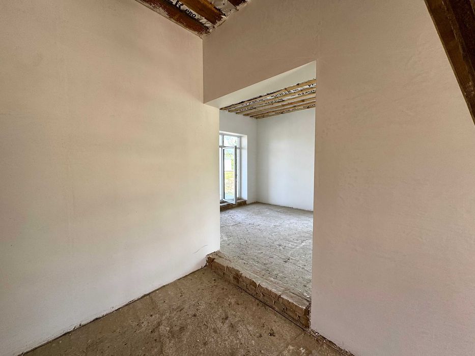 Продам добротну американку з окремим заїздом в районі Авторинку