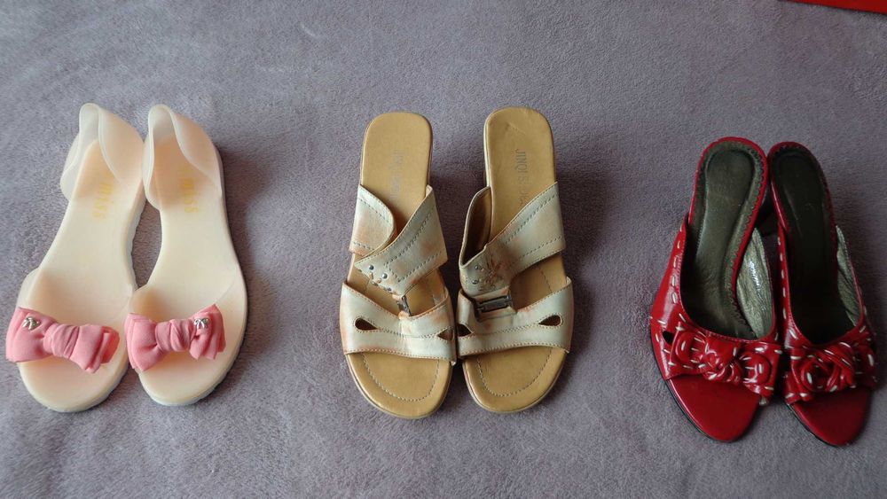 Шльопанці босоніжки