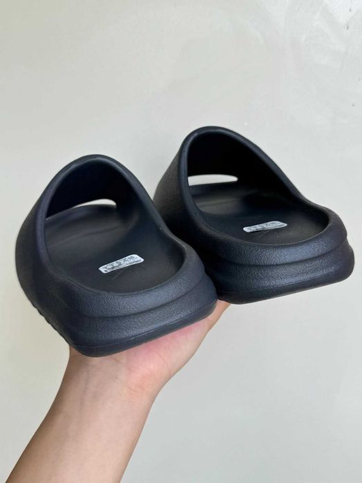 Yeezy_Slide_Onyx R.37