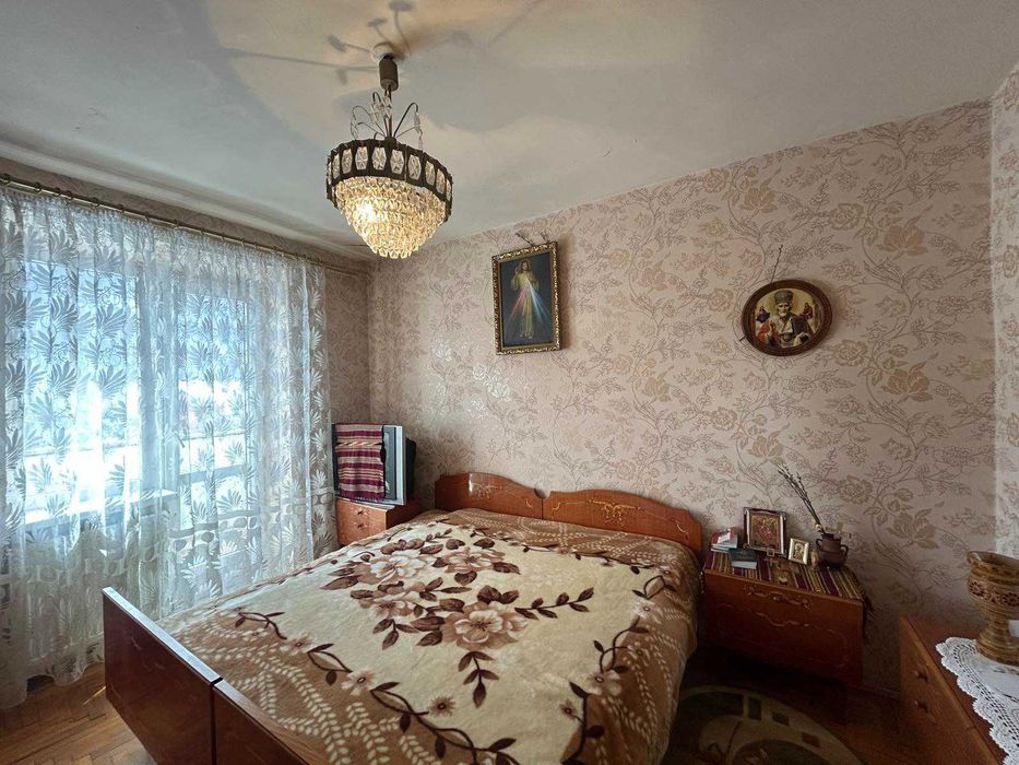 Продаю 3к квартиру м.Яремче