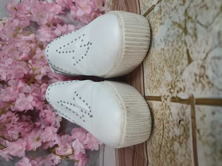 Buty damskie ASH białe skórzane slip-on rozmiar 40