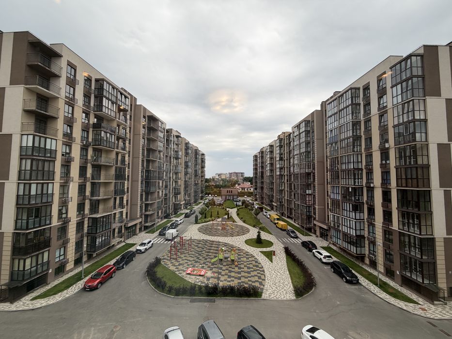 Продаж просторої 2-кімнатної квартири в ЖК «Кришталеві джерела» (вул. Метрологічна, 109)