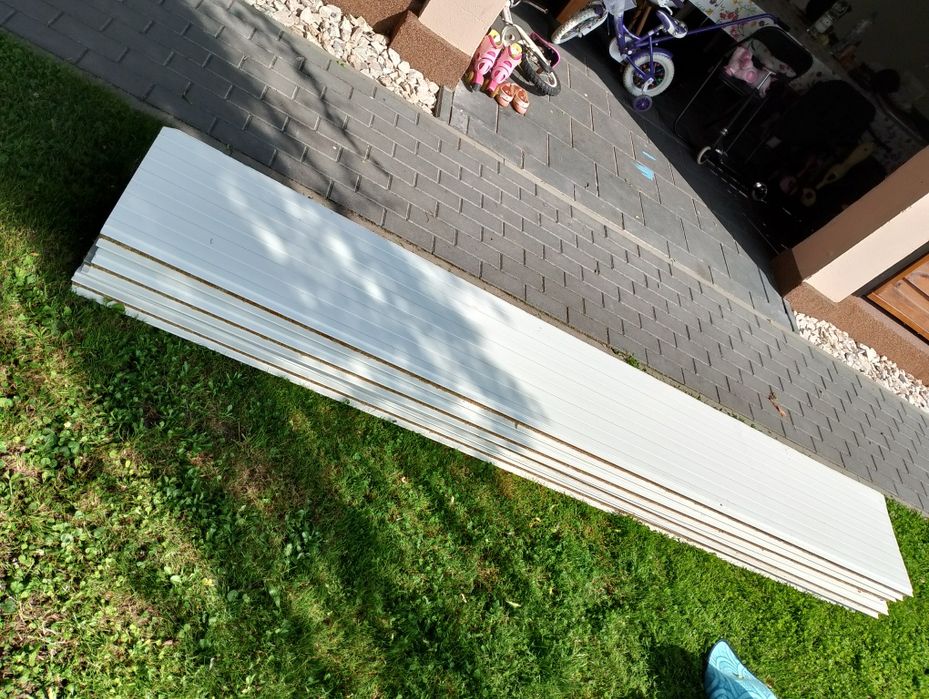 Panele dachowe z pianą pur