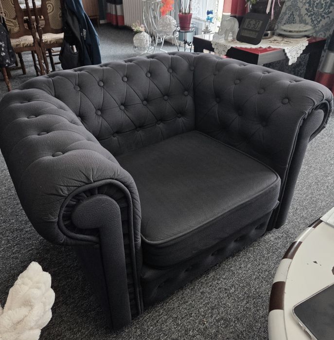 Komplet wypoczynkowy glamour  3 2 1 z funkcja spania czarny pikowany PIK GAWIN CHESTERFIELD