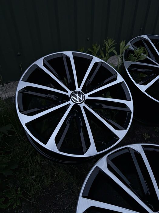 Диски 5/112r19 VW Passat R-line 8J ET 40 Verona