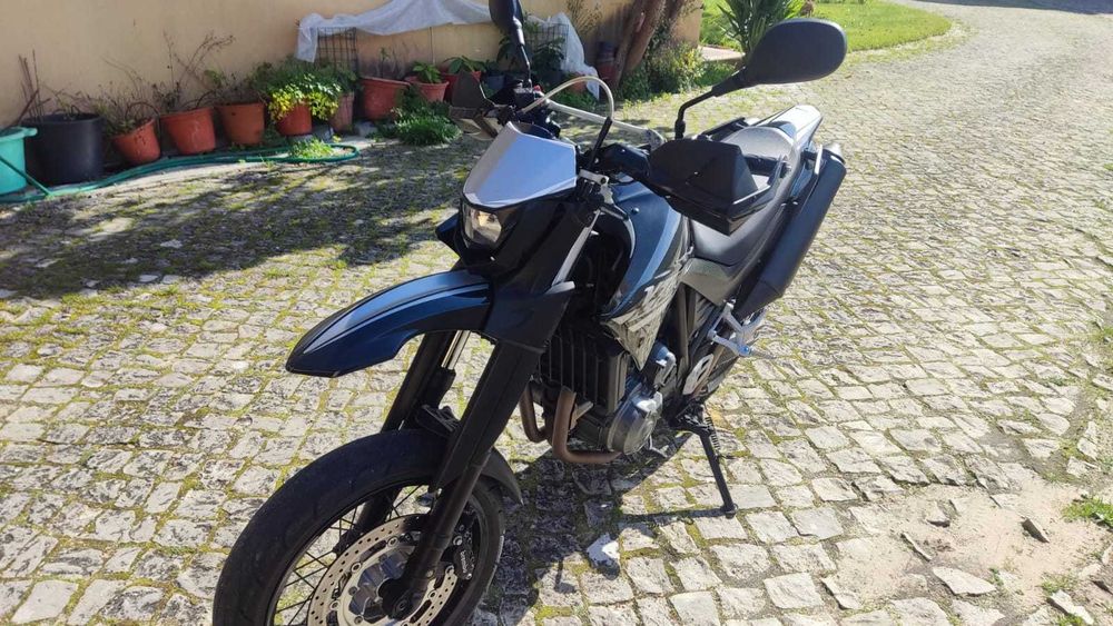 Yamaha XT 660 X muito bem estimada