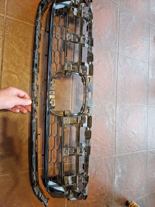 Передня решітка Honda Clarity під відновлення