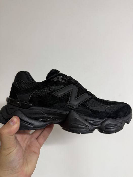 Кросівки New Balance 9060 Triple Black V (40) — zdjęcie 3