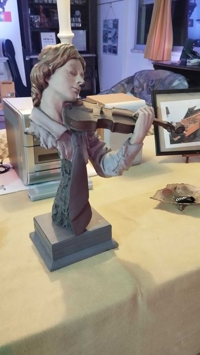 Miniatura violino estilo moderno com Busto