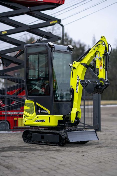 Minikoparka KUBOTA silnik 1200 kg skrętne ramię 3 cylindry + łyżki