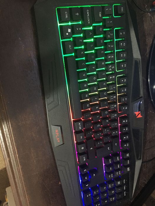 Vendo pc para trabalho e estudar