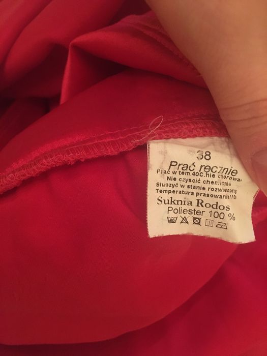 Malinowa wizytowa sukienka 38
