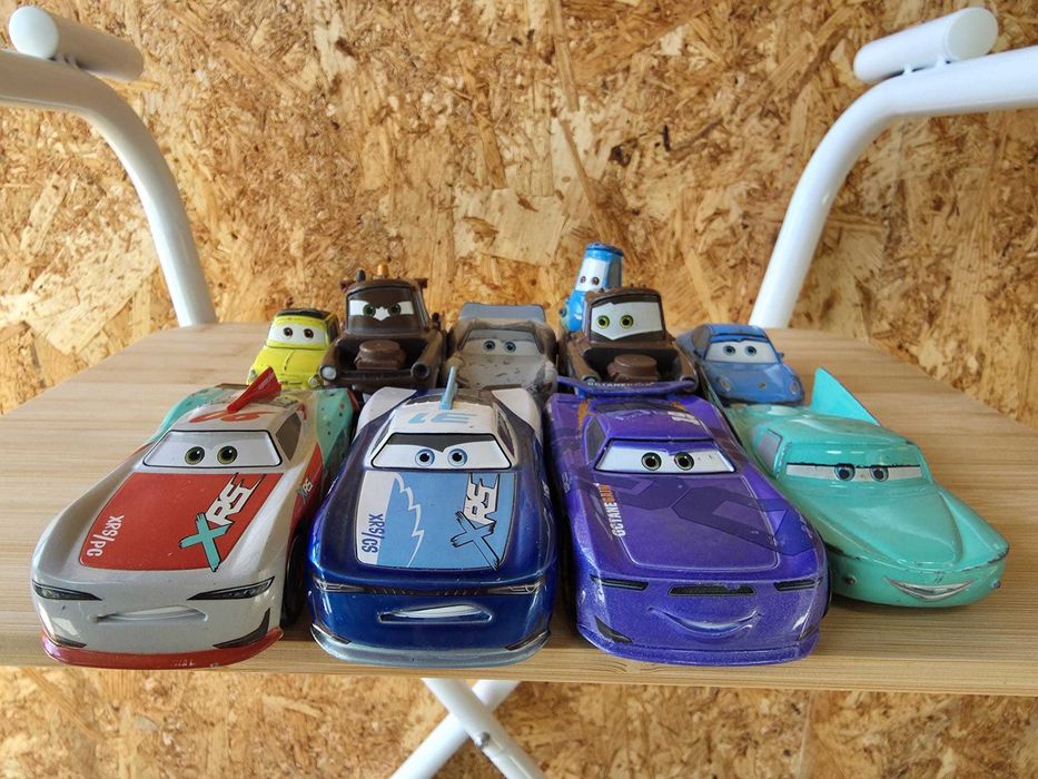Lote de 10 carros Pixar CARS