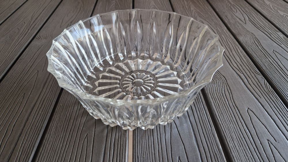 Taça de vidro transparente