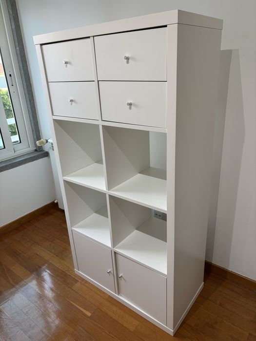 Estante branca com gavetas e portas ikea