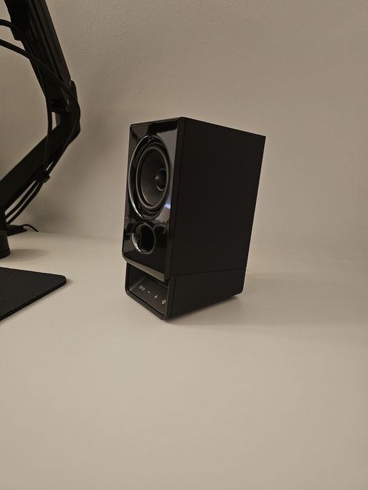 Colunas Edifier R20BT