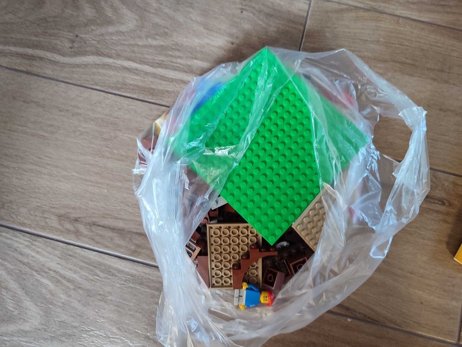 LEGO 31010 Creator 3w1 - Domek na drzewie