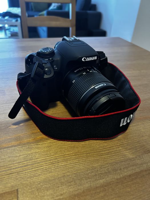 Canon EOS 700D + bateria extra e bolsa