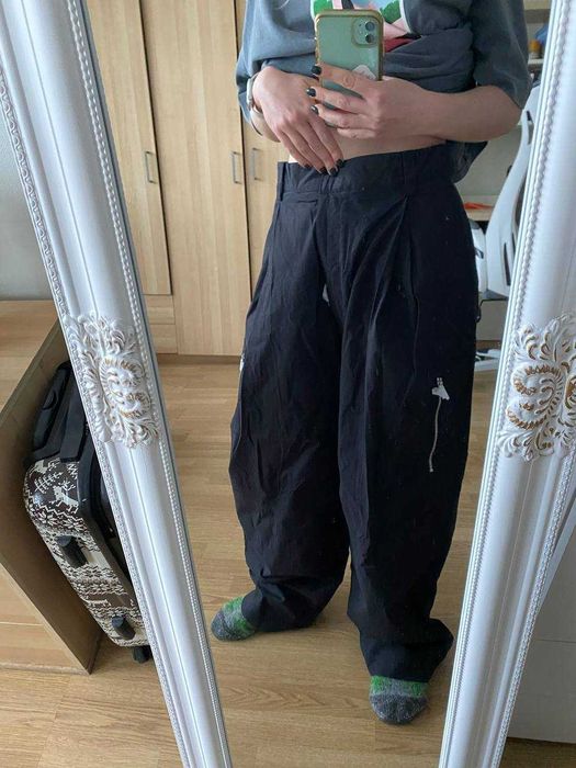 COS – Utility Barrel-Leg Cargo Trousers