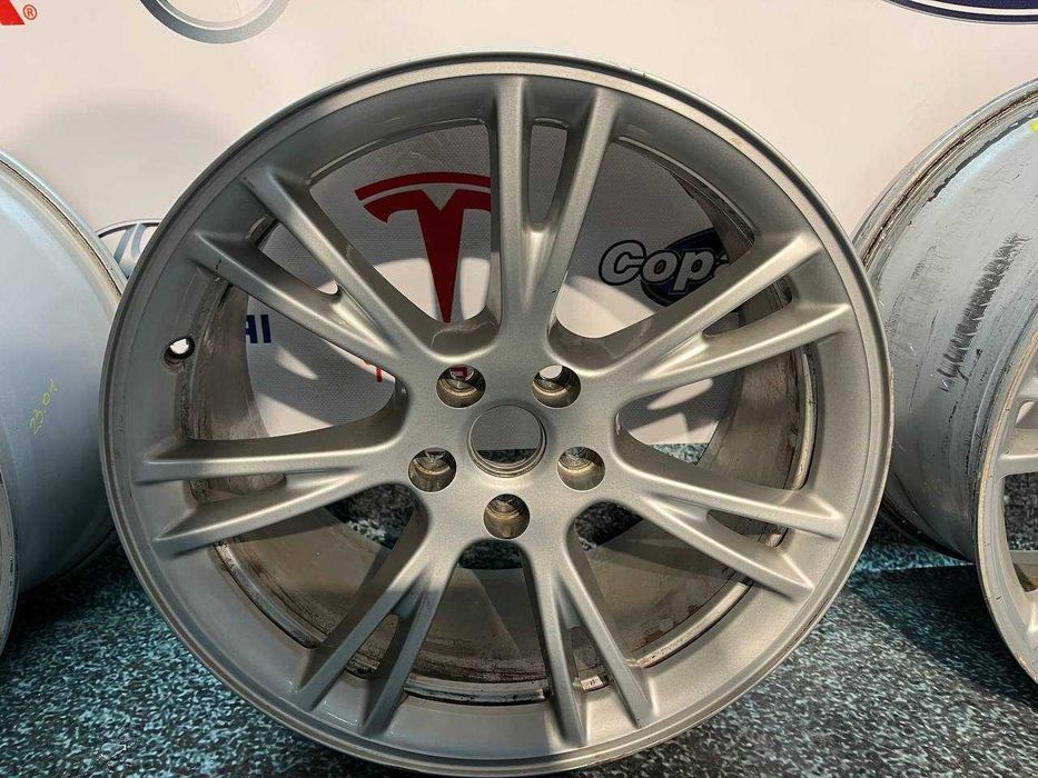 КОЛІСНИЙ ДИСК R19X9.5J 1188222-00-С Tesla Model Y