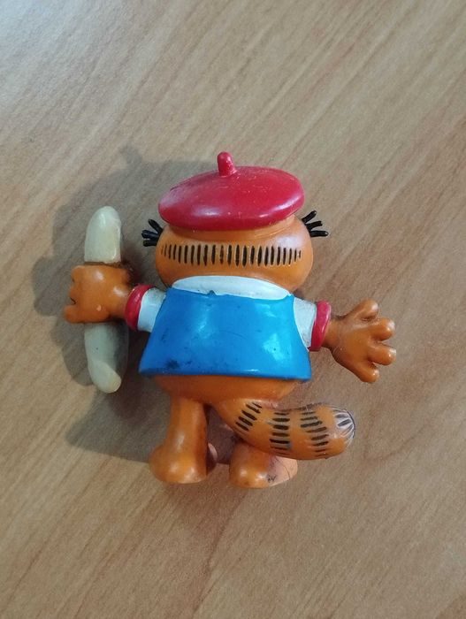 Boneco Garfield PVC com Baguete