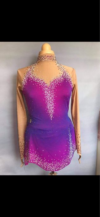 Fato de patinagem artistica