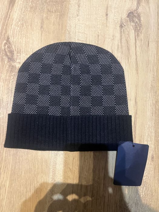 Czapka lv ciemno szara