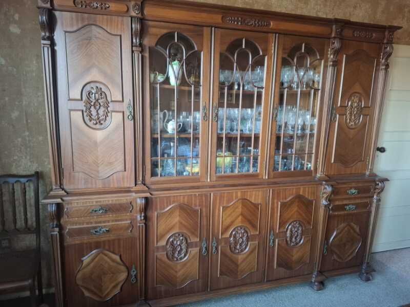 Mobilia Sala de Jantar (Mesas, Cadeiras, Armarios, ..)