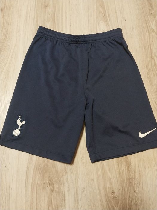 Granotowe spodenki  Nike