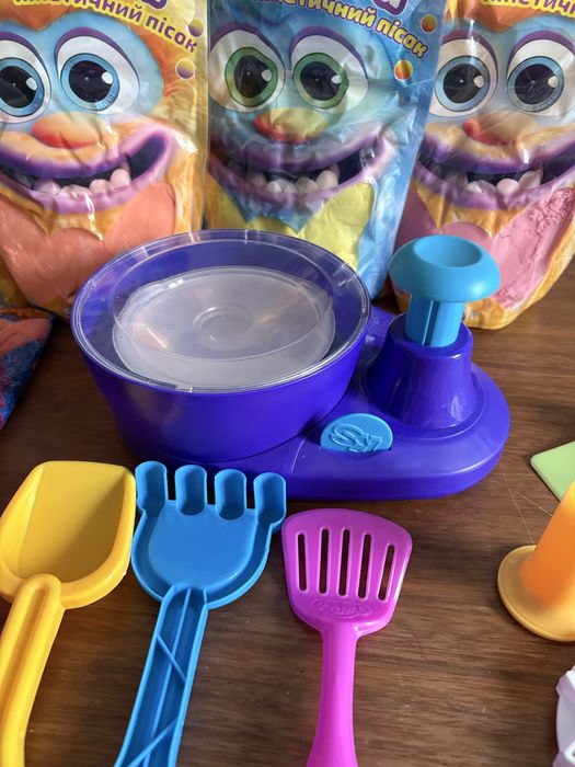 Тролли. Кинетический песок. Автомат для захвата